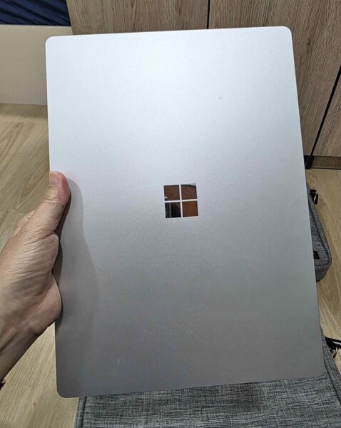 1000100977